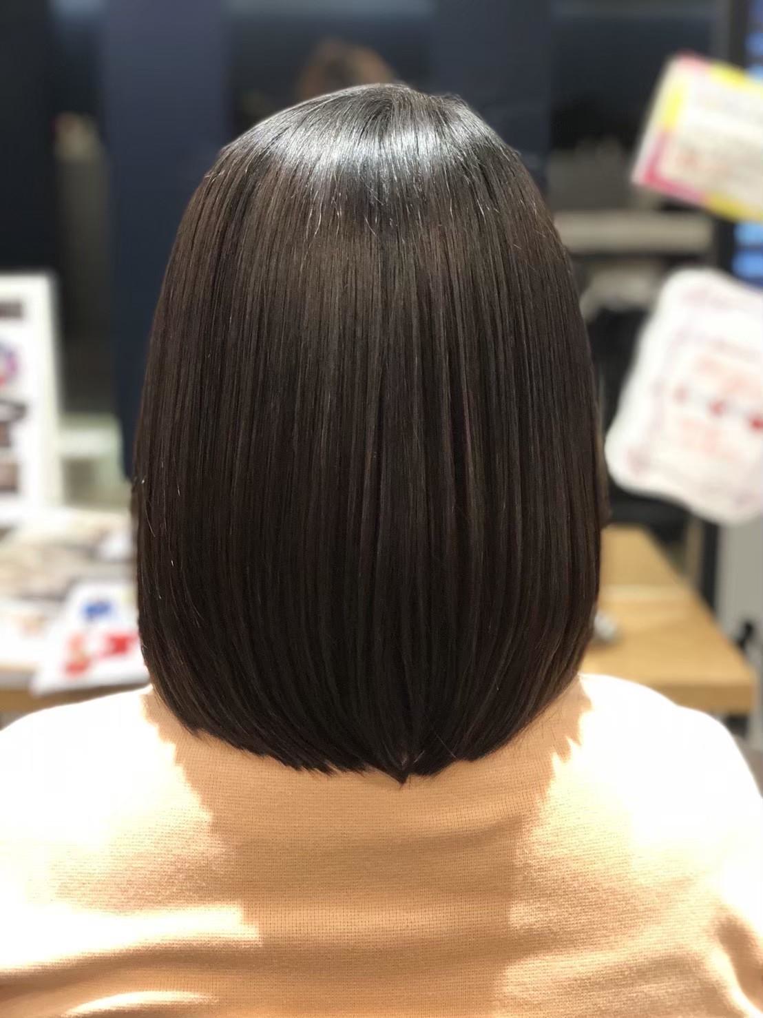 毛先が内側にまとまったボブヘア